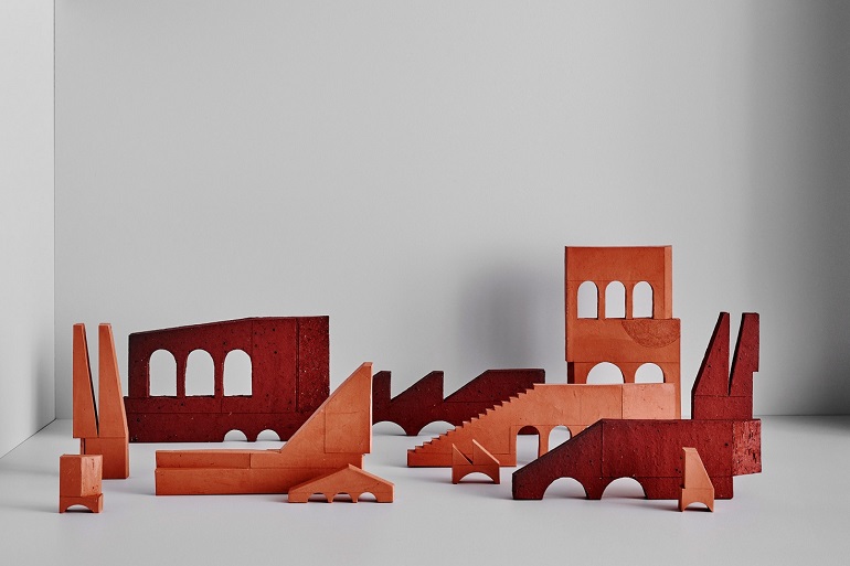 p1_bruce_rowe_anchor_ceramics_2016_structures_photo_lisa_cohen_yatzer.jpg