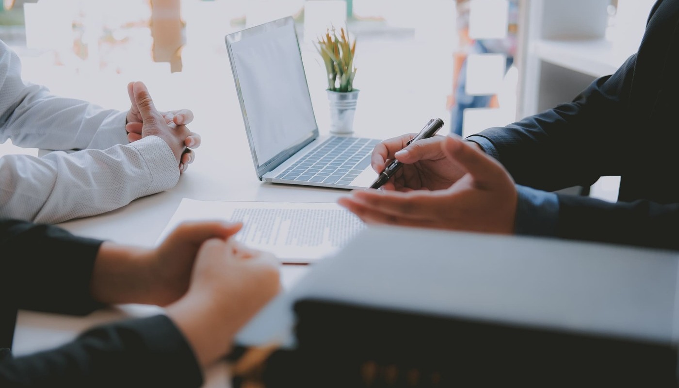 impuestos que paga una sociedad por la compra de una vivienda