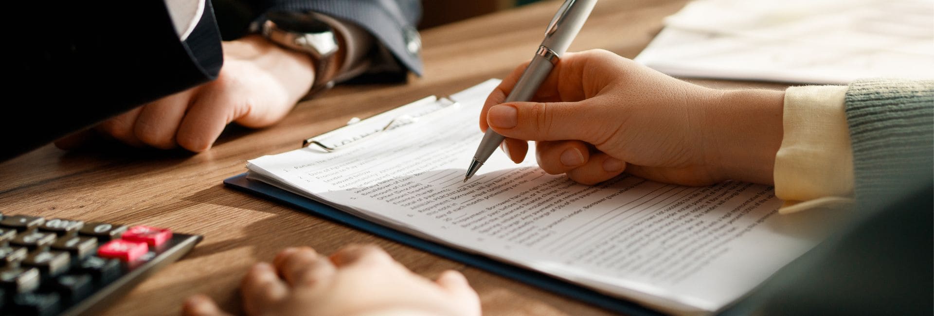 Firma de hipoteca en el notario