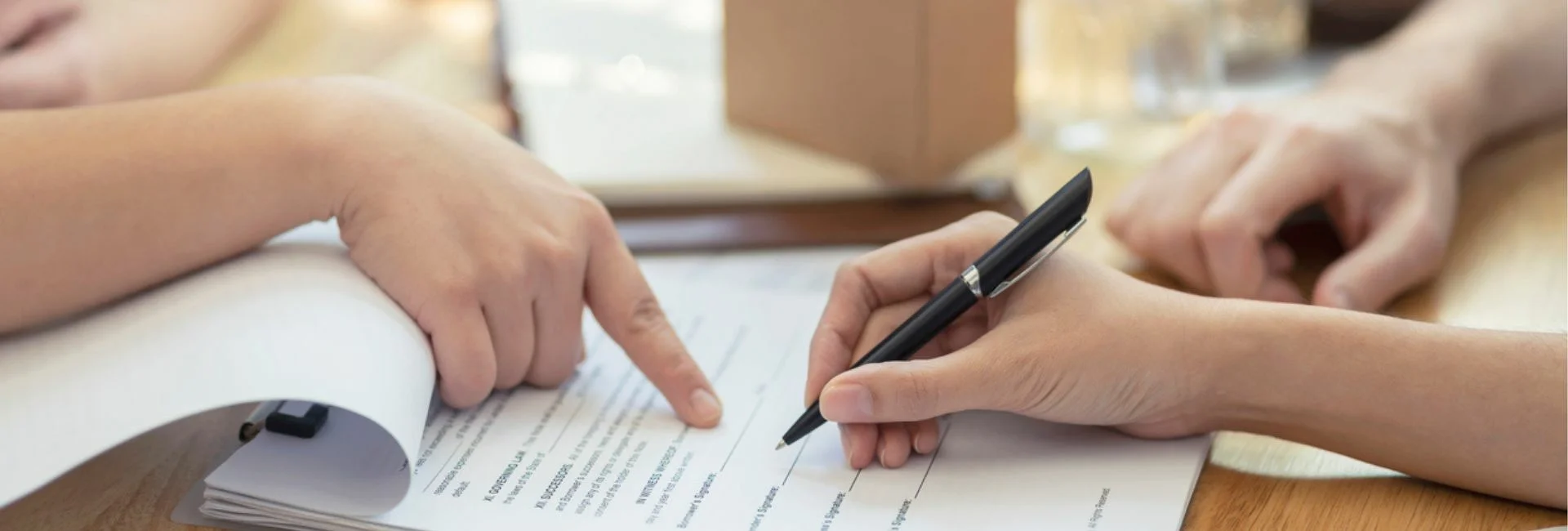 Firma de contratos de obra nueva